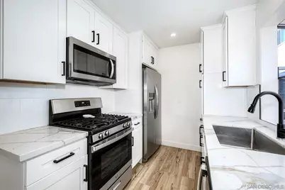  3063 Barnard #1, San Diego, CA 92110 - Photo 5