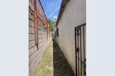  4636 E 2nd St, Los Angeles, CA 90022 - Photo 5