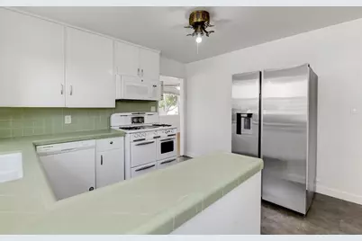  1654 Catalina Blvd, San Diego, CA 92107 - Photo 9