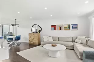 8490 Via Sonoma, La Jolla, CA 92037 - Photo 1