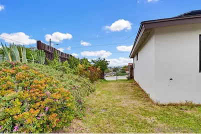  7705 Hunthaven Rd, San Diego, CA 92114 - Photo 27