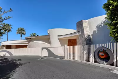  7455 Hillside Dr, La Jolla, CA 92037 - Photo 45