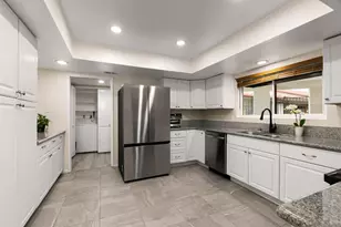 6960 Hyde Park Dr, San Diego, CA 92119 - Photo 9