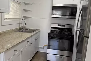 819 Seagirt Ct, San Diego, CA 92109 - Photo 5