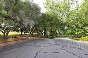 1014 E Bel Air Dr, Vista, CA 92084 - Photo 33