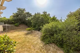 1014 E Bel Air Dr, Vista, CA 92084 - Photo 31