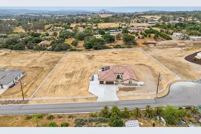  29260 Duffwood Lane, Valley Center, CA 92082 - Photo 3