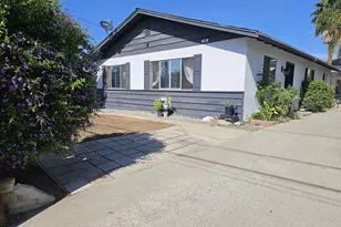 727 N Main Ave, Fallbrook, CA 92028 - Photo 1