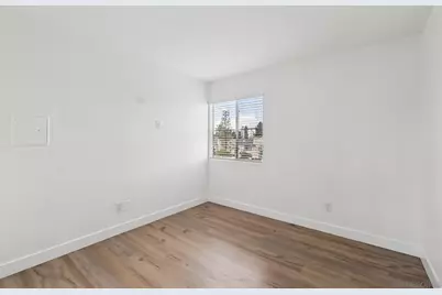  2077 Lakeridge Circle #104, Chula Vista, CA 91913 - Photo 27
