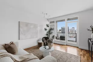 325 Seventh Ave, San Diego, CA 92101 - Photo 3