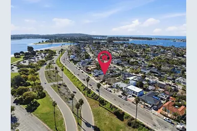  3634 Crown Point Drive, San Diego, CA 92109 - Photo 3