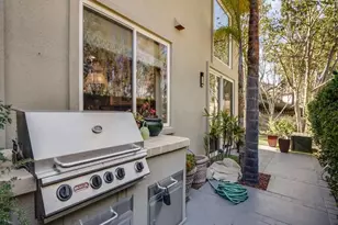 6061 Greenhedge Row, La Jolla, CA 92037 - Photo 37