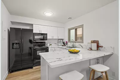  2640 Worden St #214, San Diego, CA 92110 - Photo 23