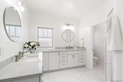  2313 Manchester Ave, Cardiff by the Sea, CA 92007 - Photo 9