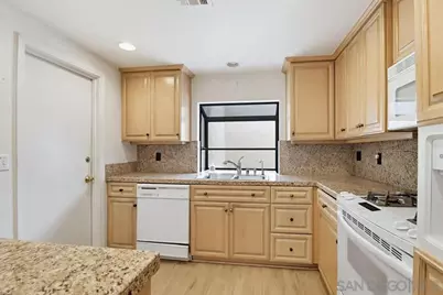  5545 Red River Dr, San Diego, CA 92120 - Photo 9