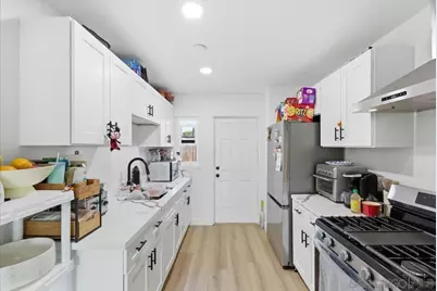  835 Colorado Ave, Chula Vista, CA 91911 - Photo 17