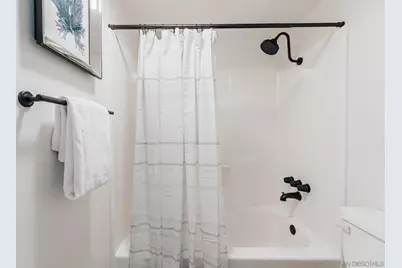  4652 Don Lorenzo Dr #A, Los Angeles, CA 90008 - Photo 27