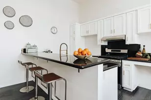 4652 Don Lorenzo Dr, Los Angeles, CA 90008 - Photo 15