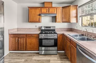 5825 Old Memory, San Diego, CA 92114 - Photo 5