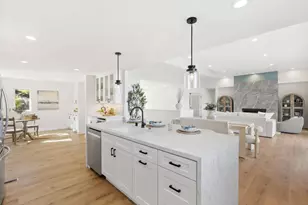 7875 Bellakaren Pl, La Jolla, CA 92037 - Photo 23