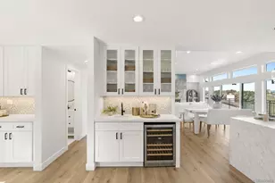 7875 Bellakaren Pl, La Jolla, CA 92037 - Photo 23