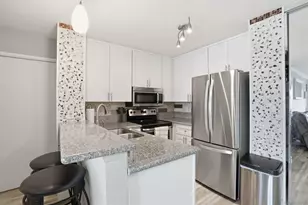 1855 Diamond, San Diego, CA 92109 - Photo 7