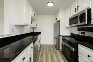 9949 Erma Rd, San Diego, CA 92131 - Photo 13