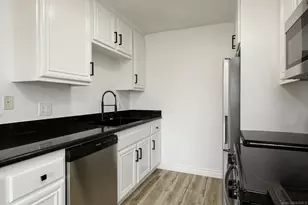 9949 Erma Rd, San Diego, CA 92131 - Photo 17