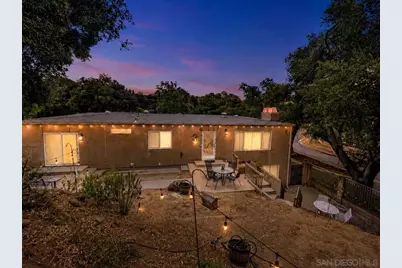  28108 Mountain Meadow Road, Escondido, CA 92026 - Photo 5