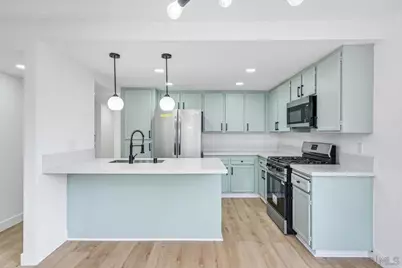  345 N Melrose Dr #C, Vista, CA 92083 - Photo 11