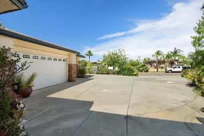  8861 Diamondback Dr, Santee, CA 92071 - Photo 3