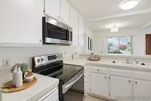 4235 Porte de Palmas, San Diego, CA 92122 - Photo 17