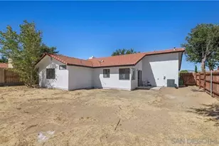 37130 Casa Verde Dr, Palmdale, CA 93550 - Photo 9