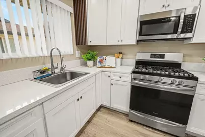  818 E Washington #C, Escondido, CA 92025 - Photo 9