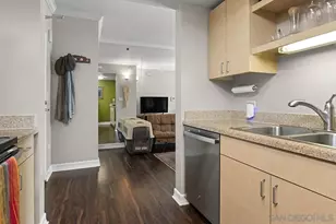 425 W Beech St, San Diego, CA 92101 - Photo 11