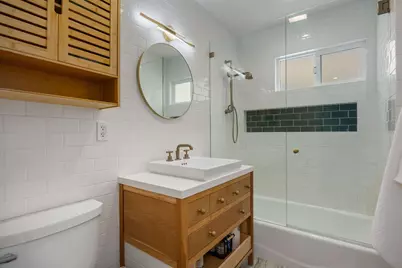  2449 Manchester Ave, Cardiff by the Sea, CA 92007 - Photo 17
