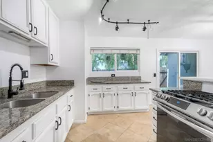 9574 Danancy Ct, Spring Valley, CA 91977 - Photo 17