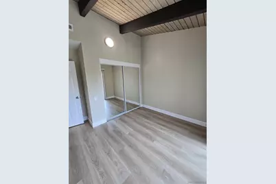  4044 Loma Riviera Cir, San Diego, CA 92110 - Photo 37