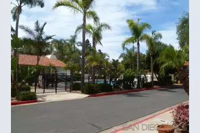  4044 Loma Riviera Cir, San Diego, CA 92110 - Photo 3