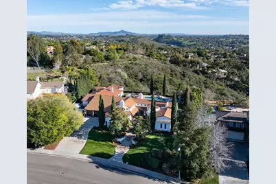  7992 Paseo Esmerado, Carlsbad, CA 92009 - Photo 3