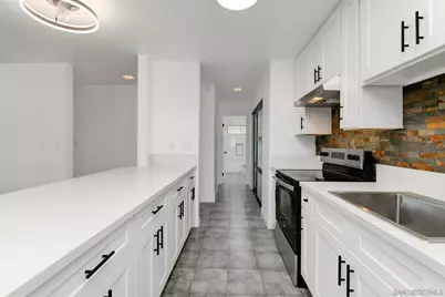  2388 Grand, San Diego, CA 92109 - Photo 9