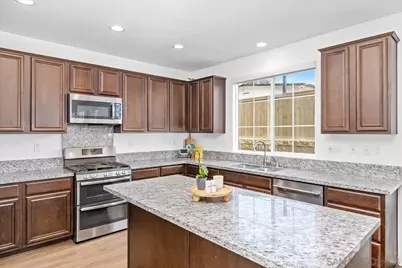  803 Kelley Way, San Marcos, CA 92069 - Photo 7