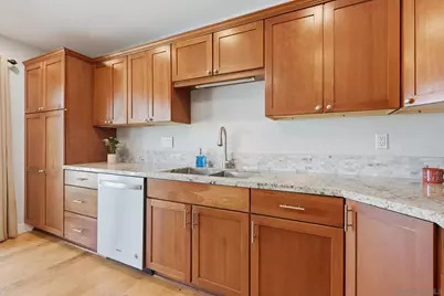  654 Schafer Place, Escondido, CA 92025 - Photo 11