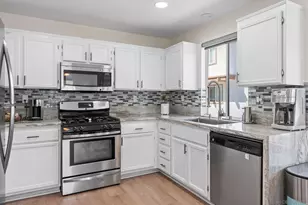 10386 Wateridge Cir, San Diego, CA 92121 - Photo 15