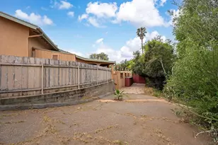 2551 Buena Rosa, Fallbrook, CA 92028 - Photo 47