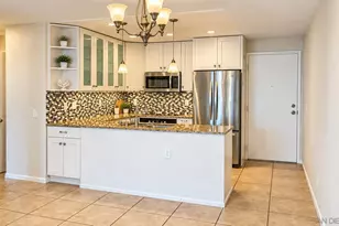 8308 Regents Rd, San Diego, CA 92122 - Photo 5