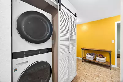  300 W Beech #10, San Diego, CA 92101 - Photo 13