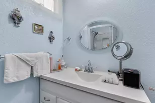 1506 Oak Dr, Vista, CA 92084 - Photo 23