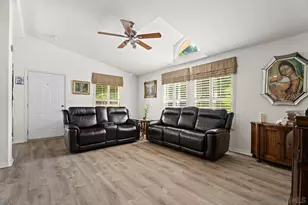 8975 Lawrence Welk Dr, Escondido, CA 92026 - Photo 15