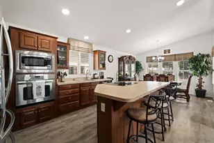 8975 Lawrence Welk Dr, Escondido, CA 92026 - Photo 7